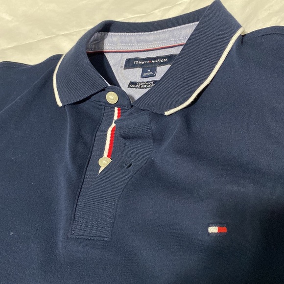 Like new Tommy Hilfiger Custom Fit Polo Shirt - Picture 2 of 2